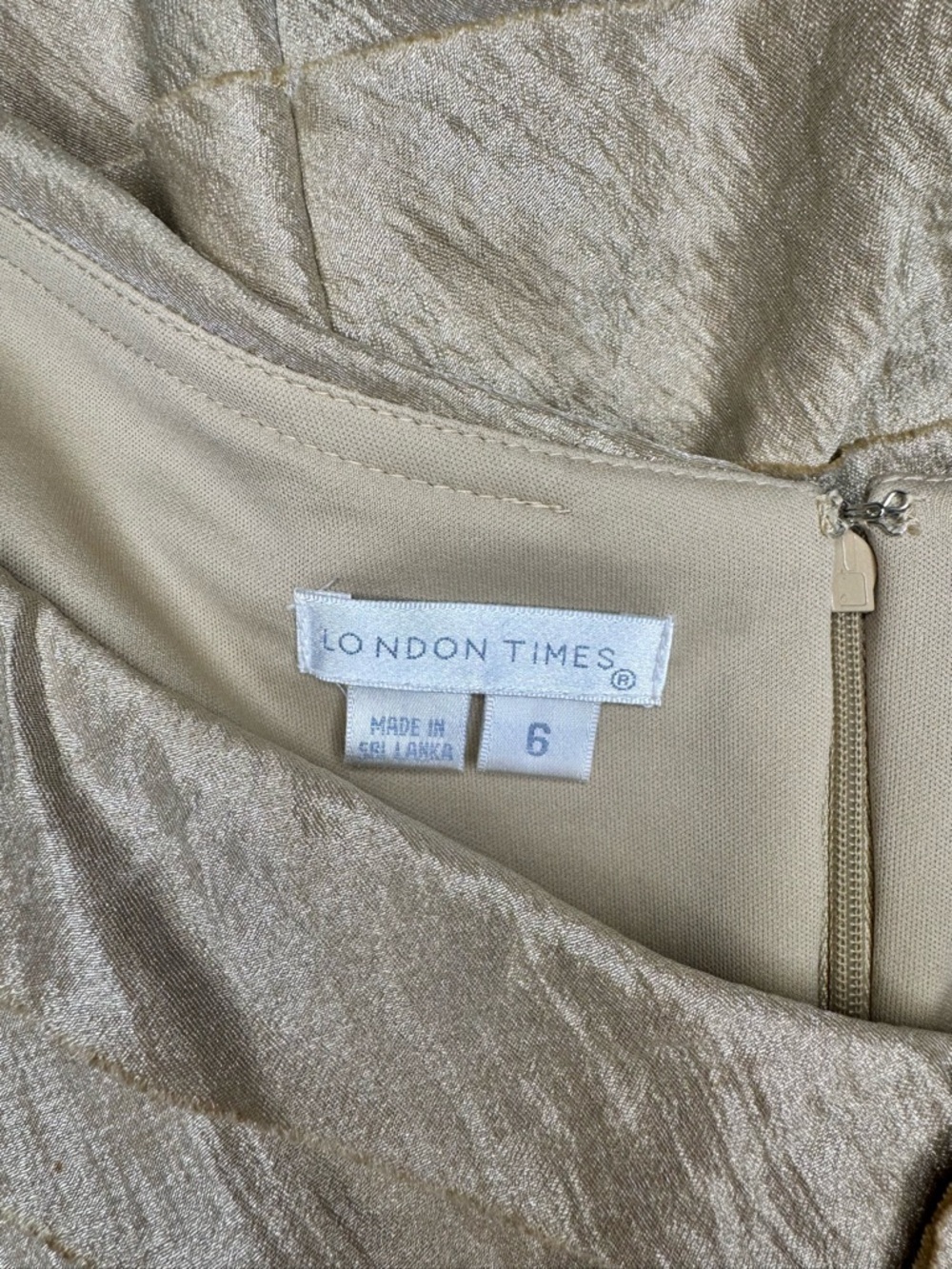 London Times Gold Satin Shutter Pleat Tiered Cocktail Party Dress Size 6 - Picture 10 of 11